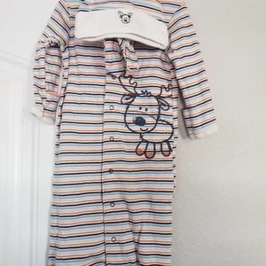 Nwt babies R Us 3 piece 0-3 months sleeper set with a deer
